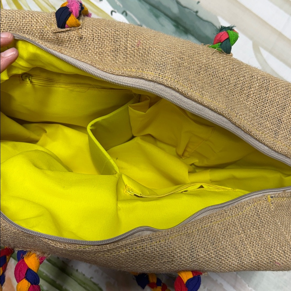 Multicolor Rectangular Tote Handbag Crafted From … - image 6